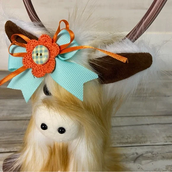 Highland Cow Gnome Faux Fur Handmade Bow Flower Coo Tiered Tray Decor Farmhouse - Picture 7 of 10